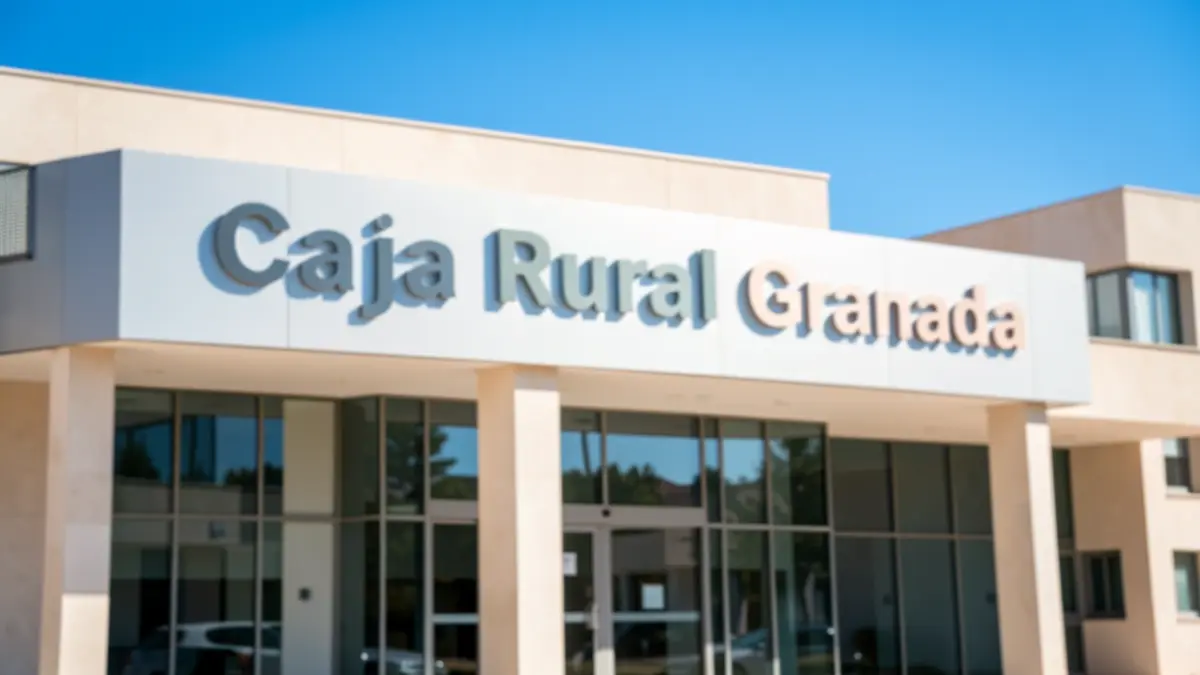 Fachada de la sede de Caja Rural Granada.