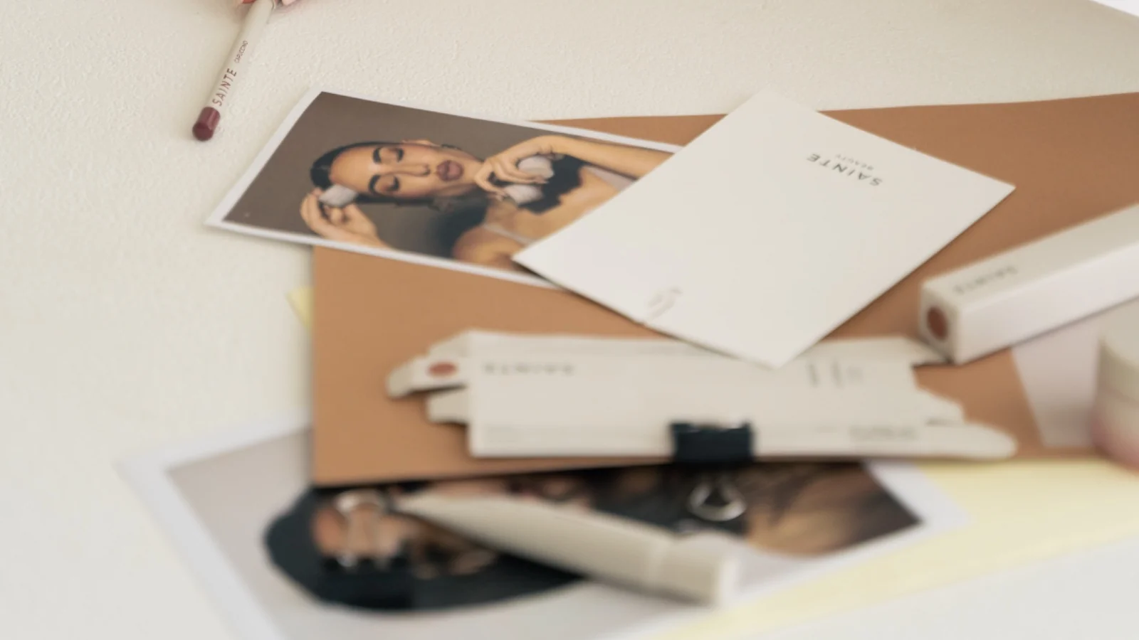 MELV, agencia boutique especializada en Branding y Comunicación para marcas de lifestyle, beauty, wellness y moda.